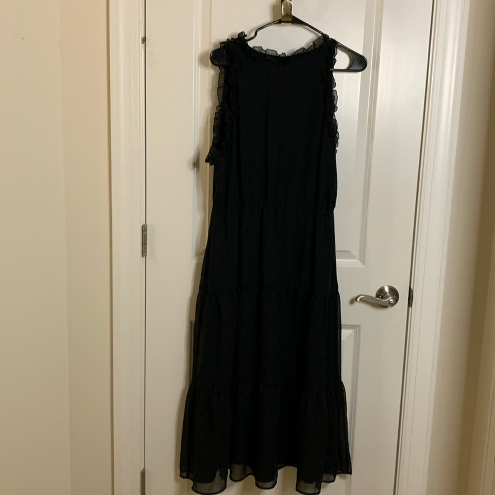 Black dress affair! Here you come!